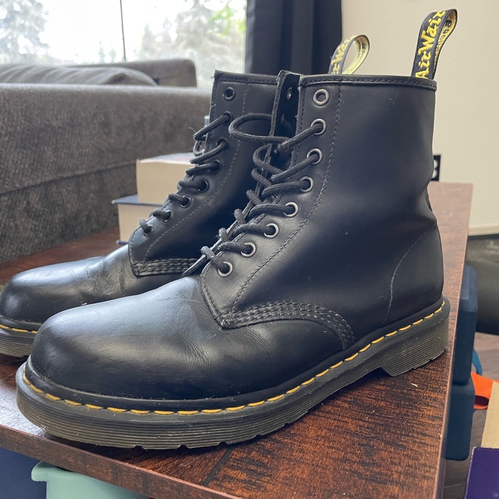 Dr Marten Smooth Leather Lace Up Boots 1460